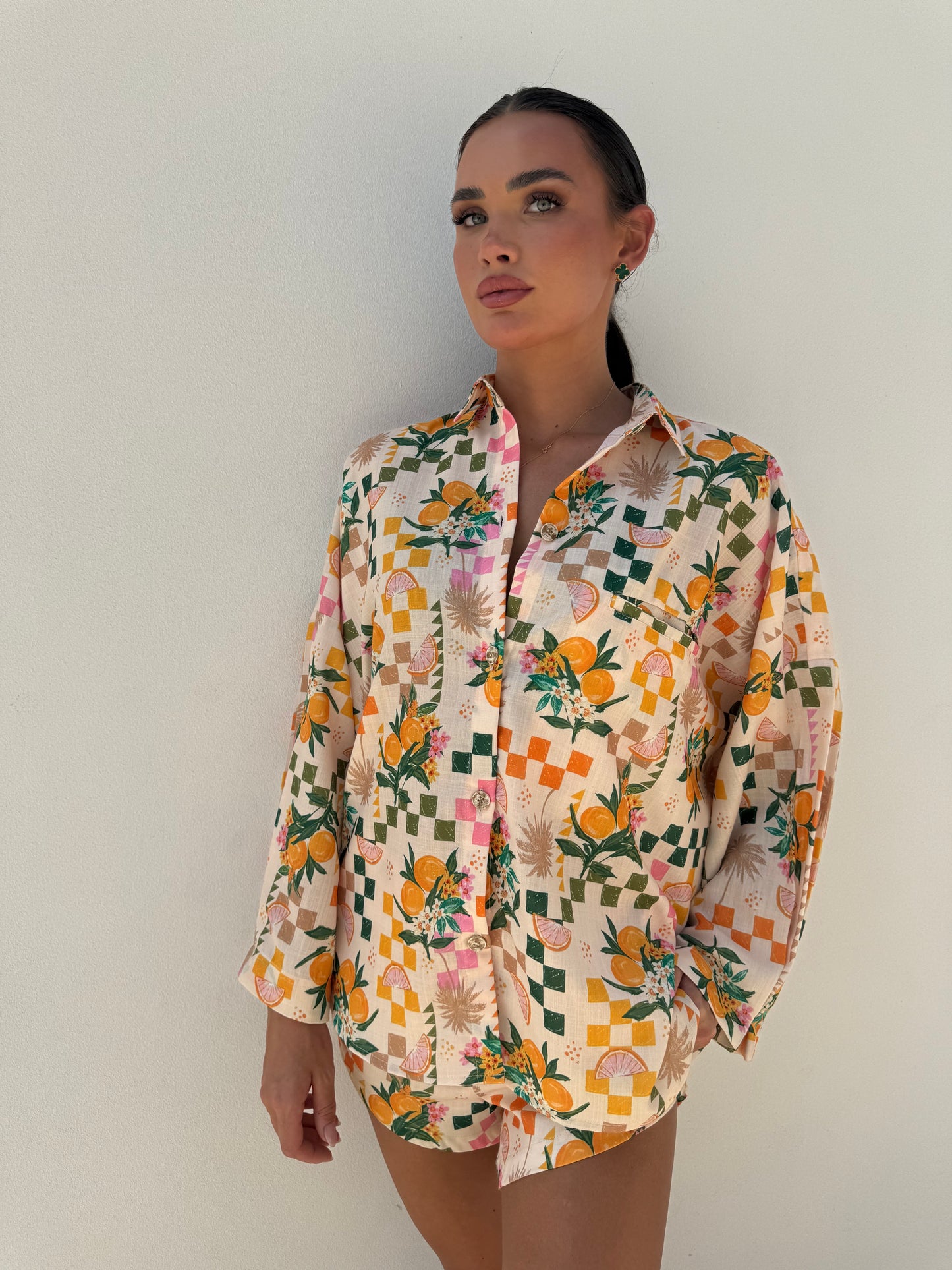 Women’s linen summer shirt with Mediterranean-inspired citrus design