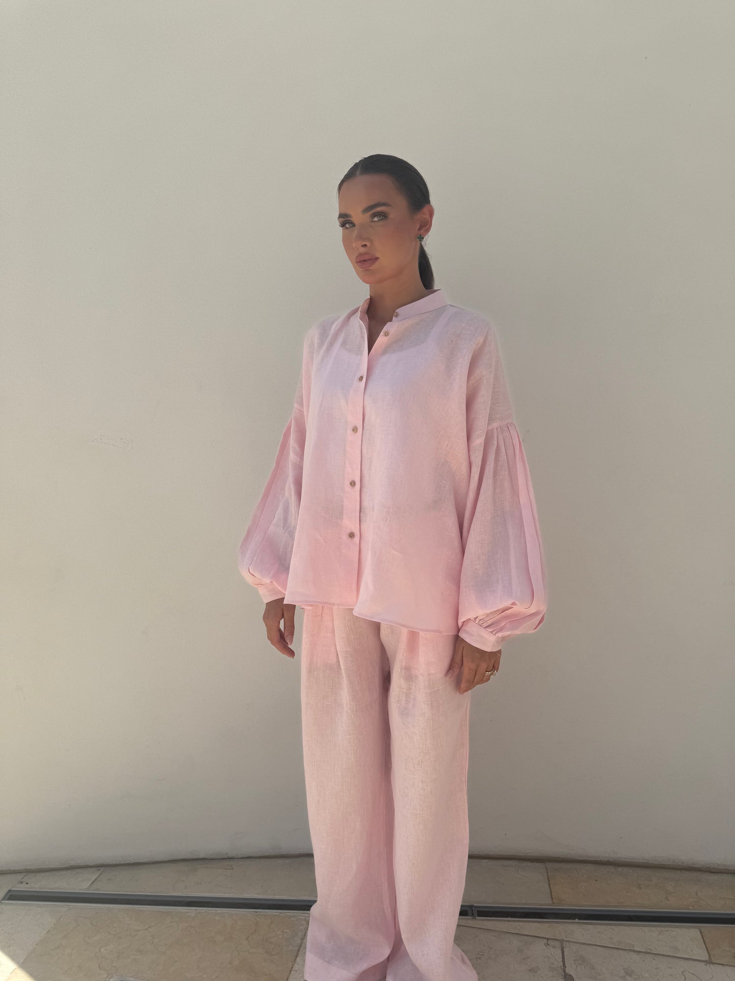 Flowy pink linen button-up shirt for women – Belle Chose Rosée collection