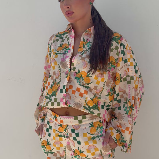 Breathable linen shirt with bold citrus and mosaic print – Citrus Soleil collection